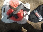 الرملة: ضبط 3 رشاشات من طراز "كارلو" وذخيرة خلال تفتيش بالمدينة